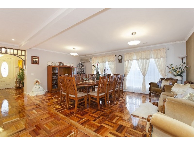 1 Suerulla Court, Rowville VIC 3178