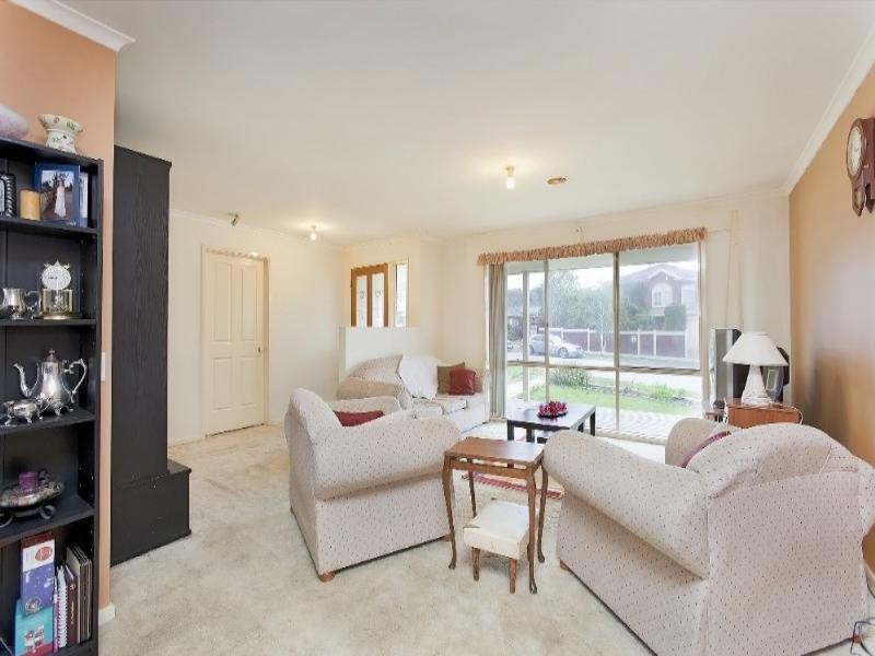 21 Pia Drive, Rowville VIC 3178