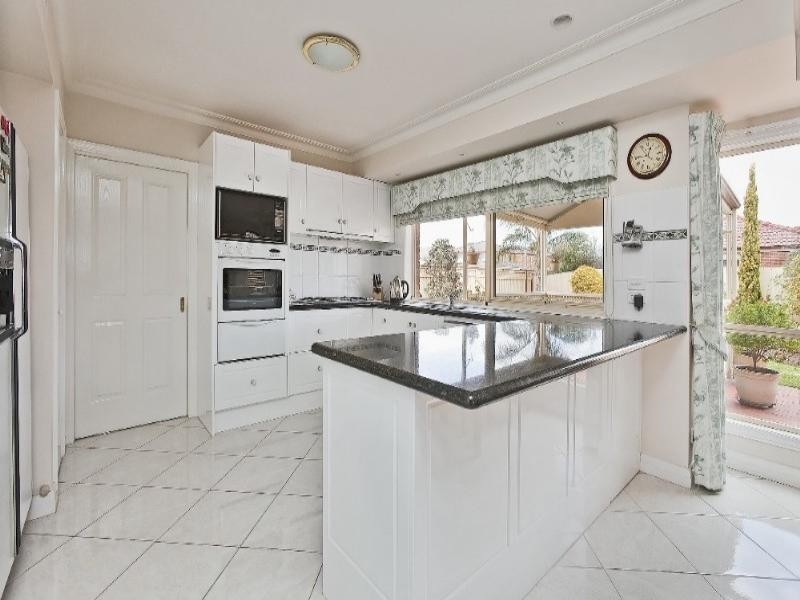 85 Fairway Drive, Rowville VIC 3178