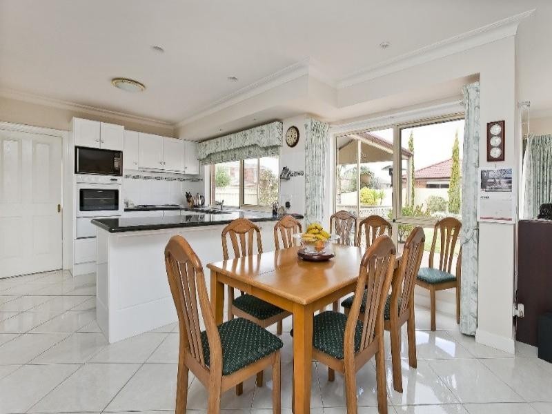 85 Fairway Drive, Rowville VIC 3178