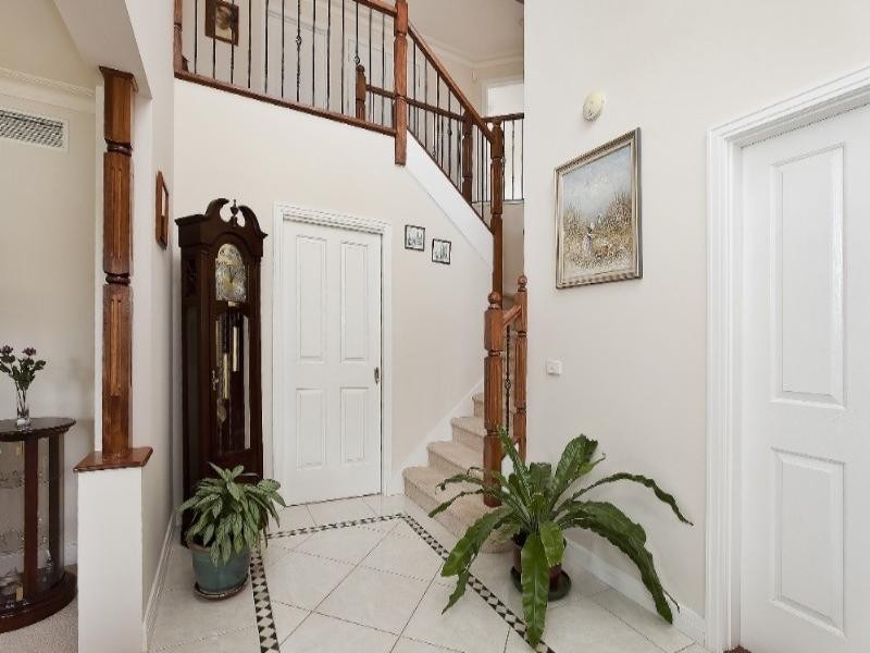 85 Fairway Drive, Rowville VIC 3178