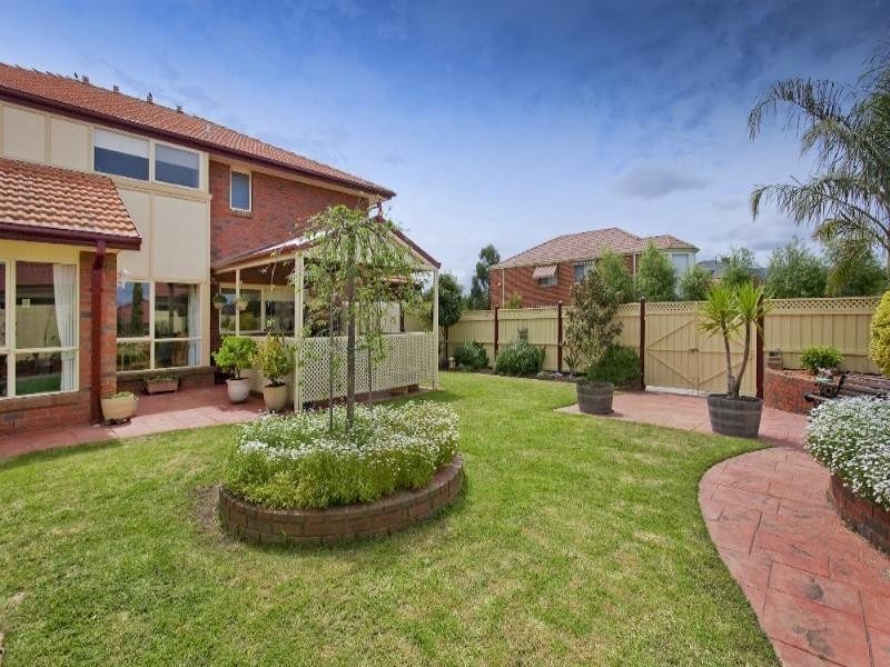 85 Fairway Drive, Rowville VIC 3178