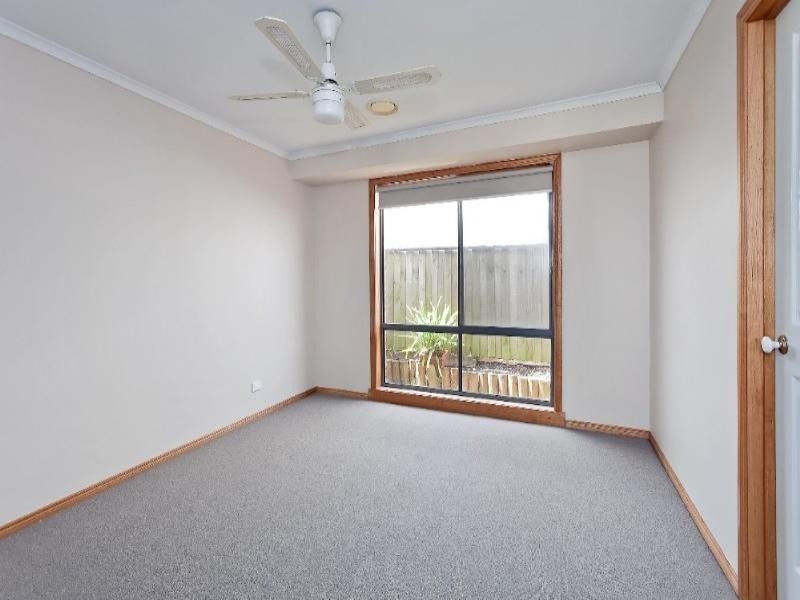 21 Amberly Park Drive, Narre Warren South VIC 3805