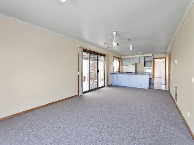 21 Amberly Park Drive, Narre Warren South VIC 3805