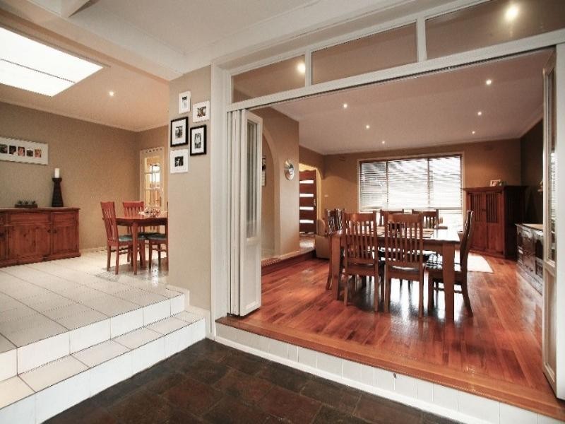 4 Bareena Avenue, Rowville VIC 3178