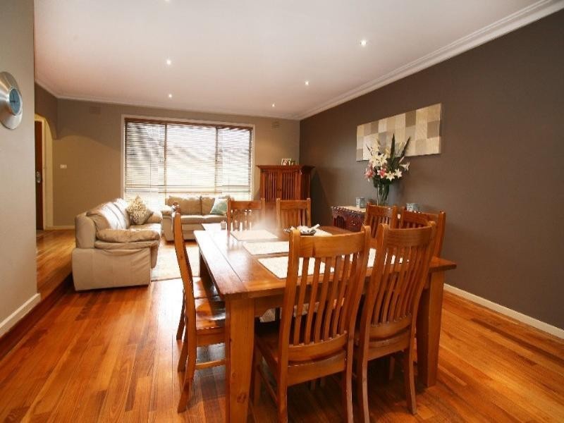 4 Bareena Avenue, Rowville VIC 3178