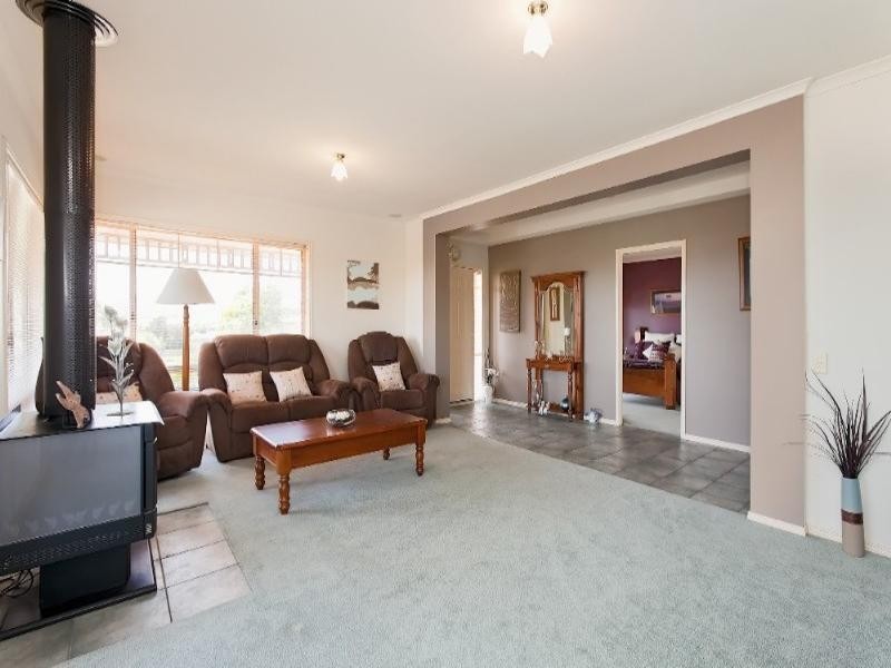 18 Pine View Court, Lysterfield VIC 3156