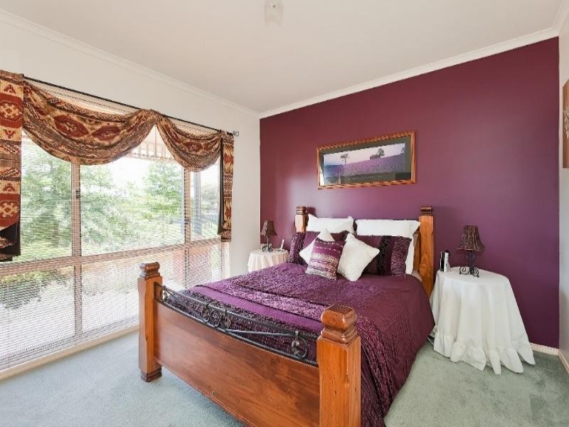 18 Pine View Court, Lysterfield VIC 3156