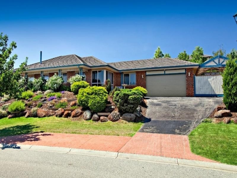 18 Pine View Court, Lysterfield VIC 3156