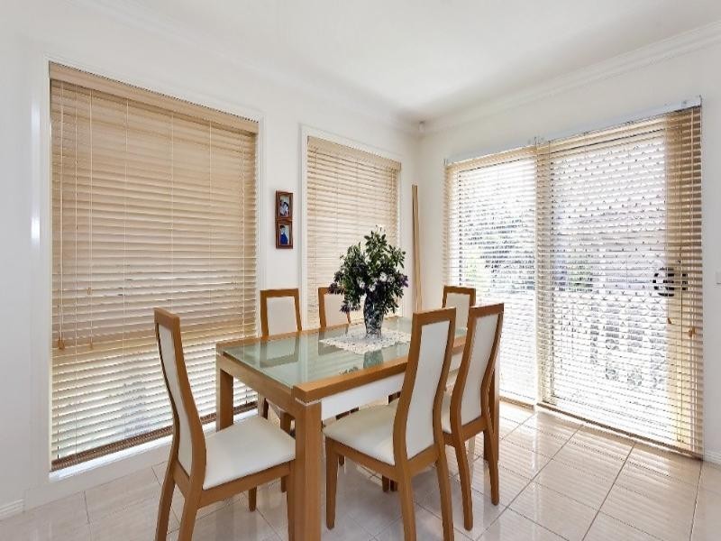 1/10 Bareena Avenue, Rowville VIC 3178