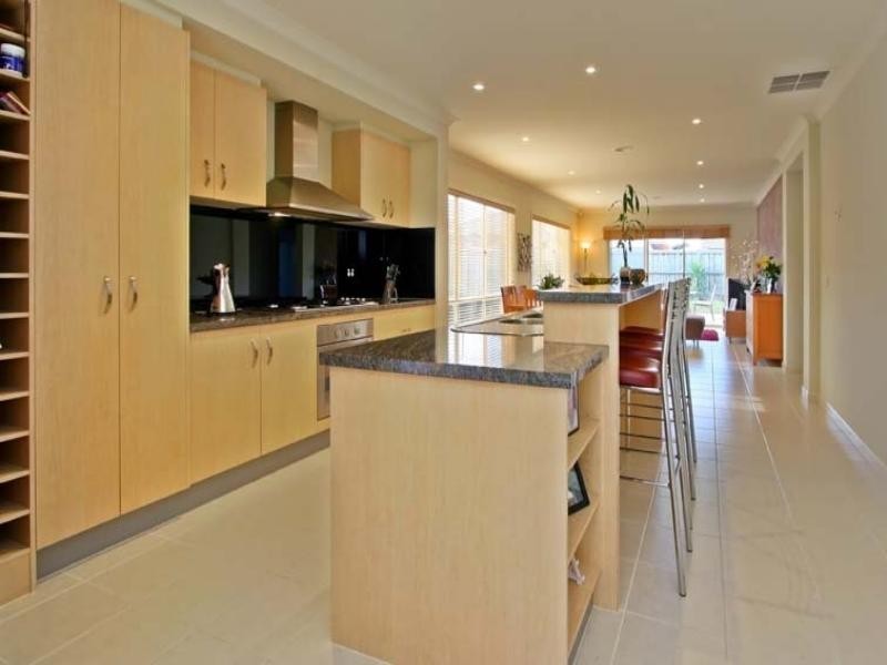 14 Monbulk Crescent, Rowville VIC 3178