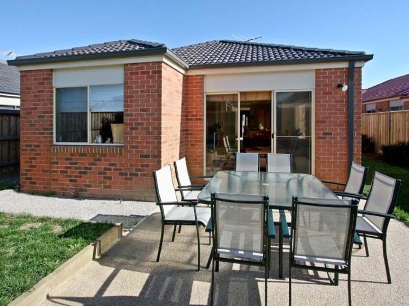 14 Monbulk Crescent, Rowville VIC 3178