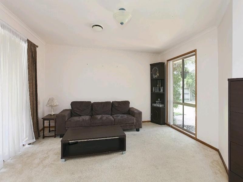 15 Liviana Drive, Rowville VIC 3178