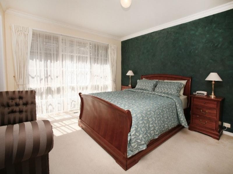 4 Bianca Court, Rowville VIC 3178