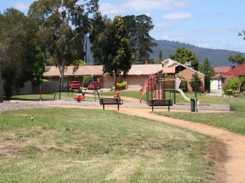 2/23 Norma Crescent, Knoxfield VIC 3180