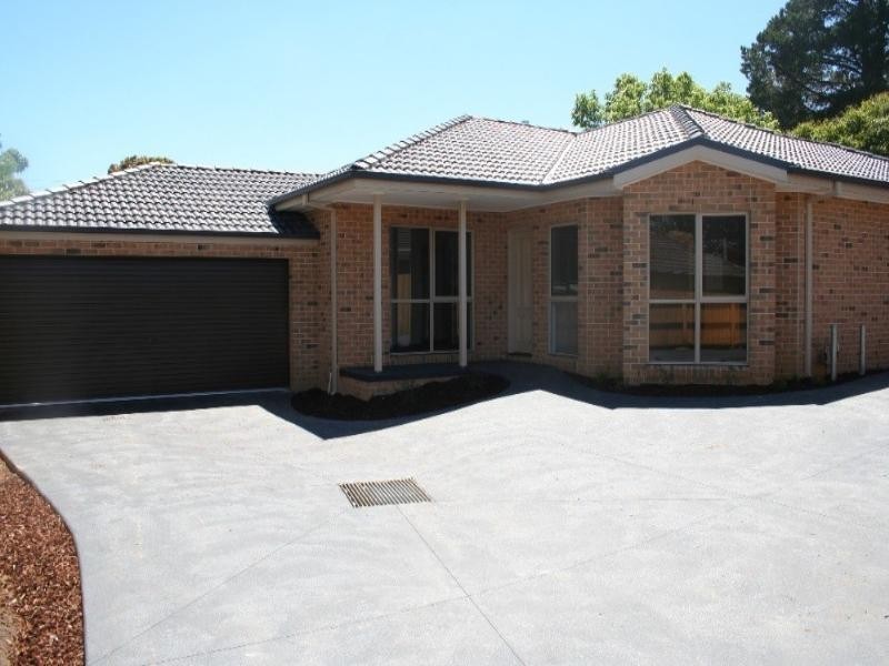 2/23 Norma Crescent, Knoxfield VIC 3180