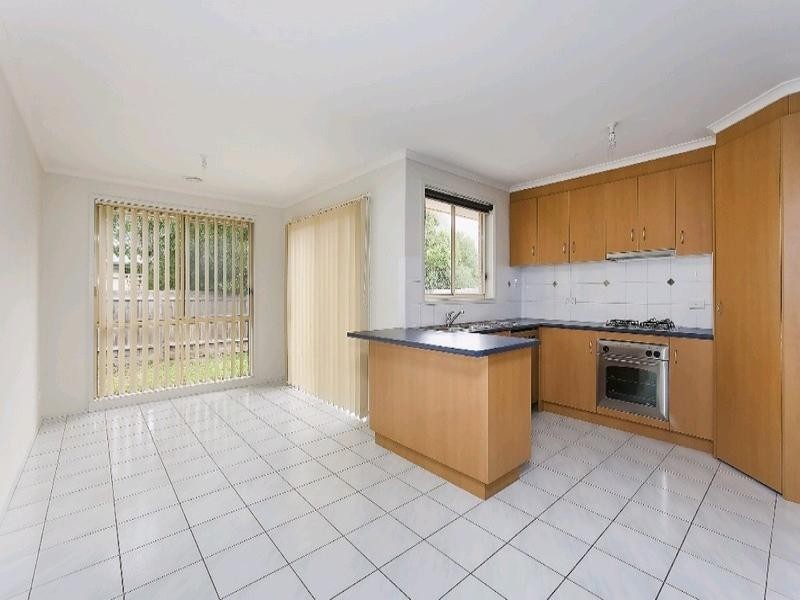 3 Larne Close, Berwick VIC 3806