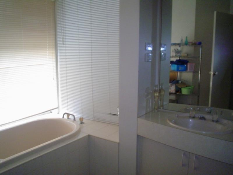 40 Ling Drive, Rowville VIC 3178