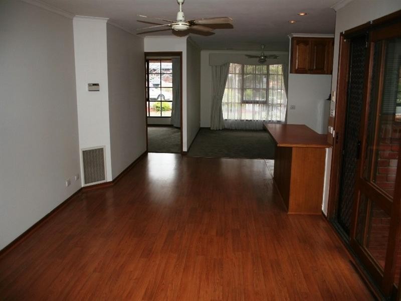 27 Spruce Drive, Rowville VIC 3178