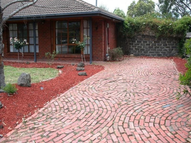 27 Spruce Drive, Rowville VIC 3178