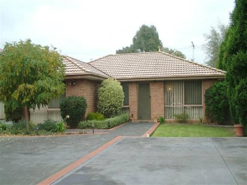 3 Linnel Court, Rowville VIC 3178