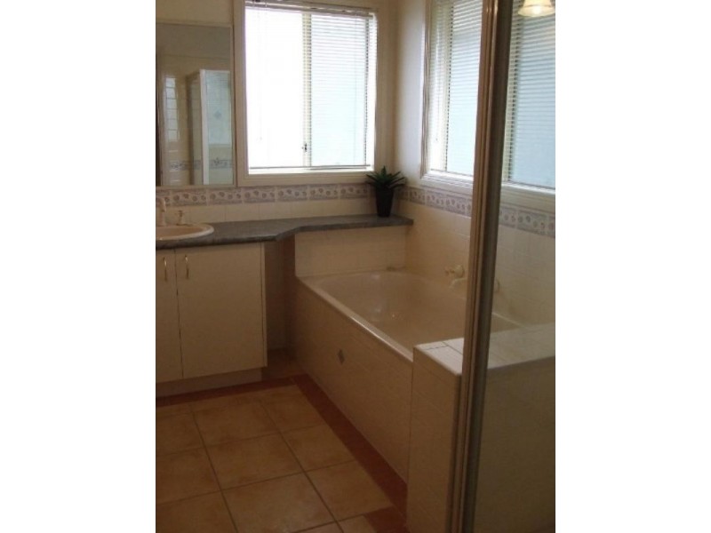 22 Canterbury Close, Rowville VIC 3178