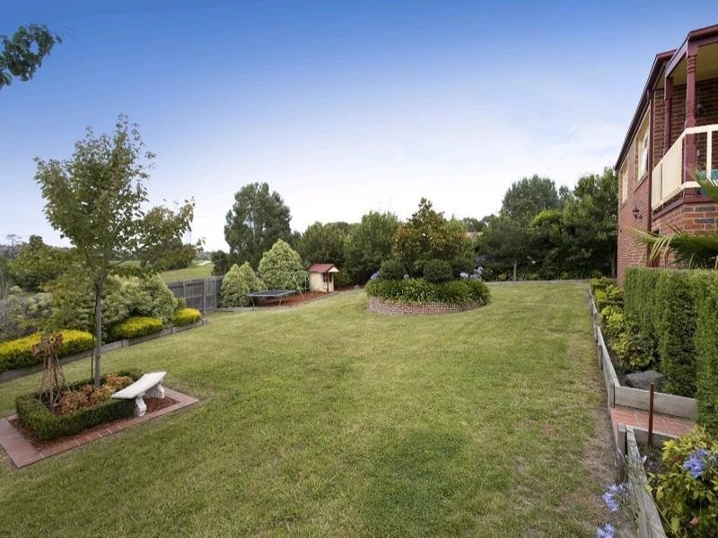 24 Parkview Terrace, Lysterfield South VIC 3156