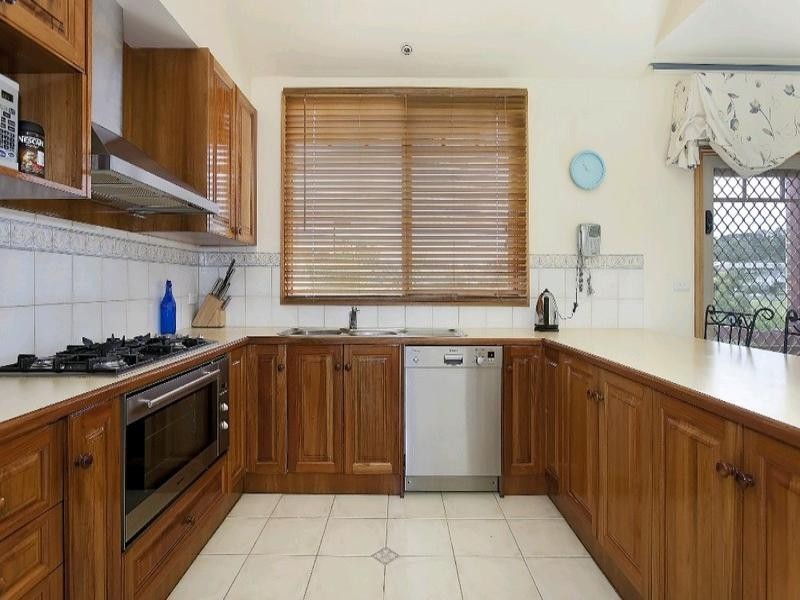 24 Parkview Terrace, Lysterfield South VIC 3156