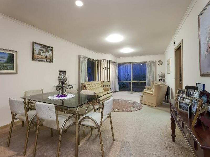 34 Tetragona Quadrant, Rowville VIC 3178