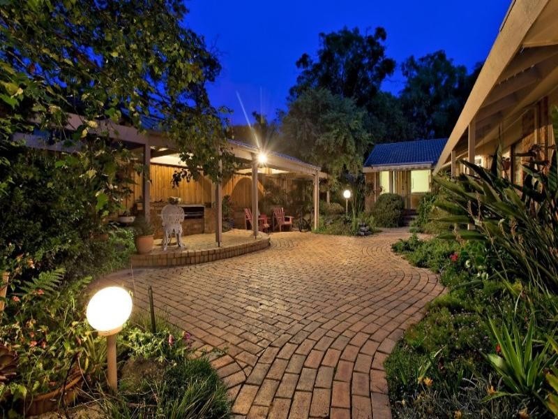 34 Tetragona Quadrant, Rowville VIC 3178