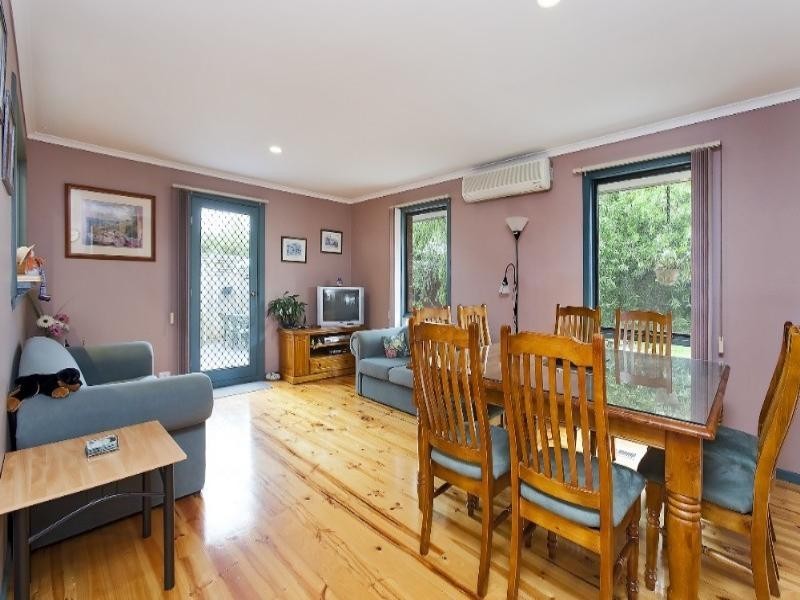 11 Spruce Drive, Rowville VIC 3178