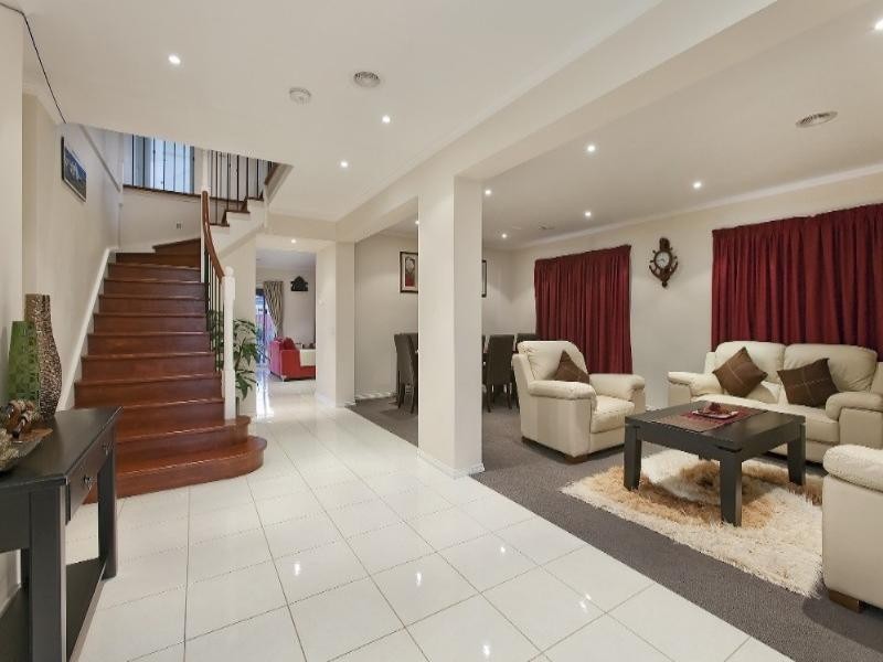 7 Banyalla Place, Rowville VIC 3178