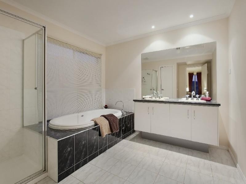 7 Banyalla Place, Rowville VIC 3178