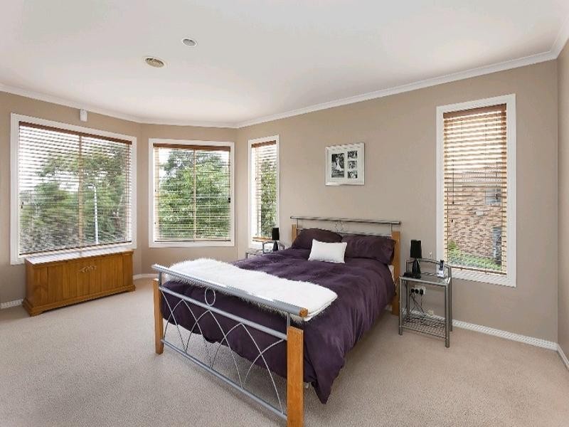 11 Fairway Drive, Rowville VIC 3178