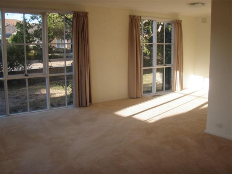 2 Galloway Street, Dandenong North VIC 3175