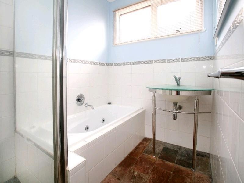 30 Erskine Drive, Rowville VIC 3178