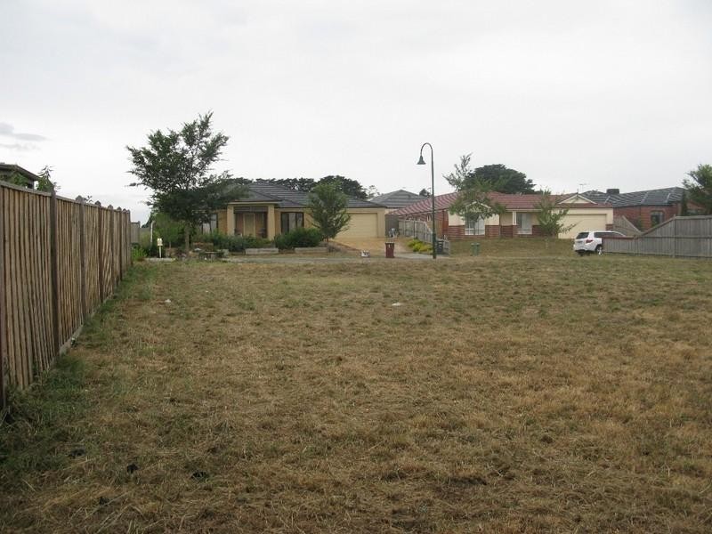 23 Braybrook Drive, Narre Warren South VIC 3805