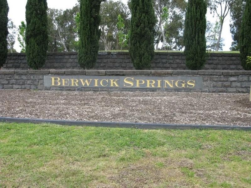 23 Braybrook Drive, Narre Warren South VIC 3805