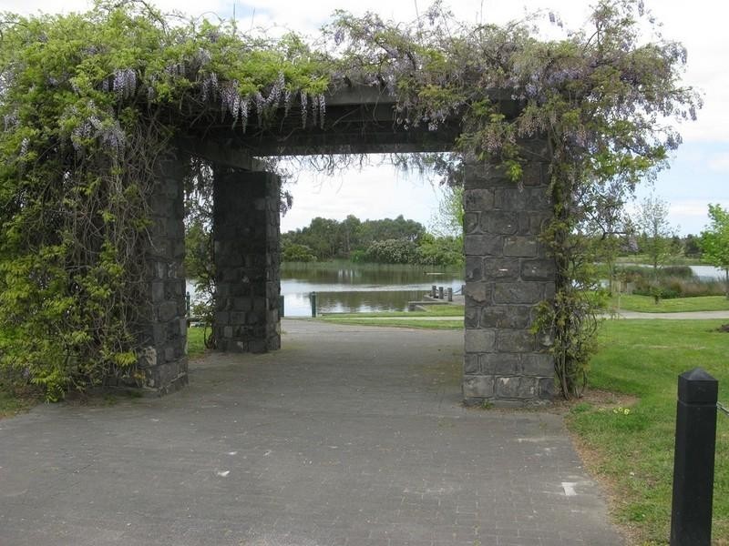 23 Braybrook Drive, Narre Warren South VIC 3805