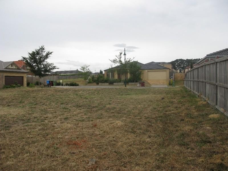 23 Braybrook Drive, Narre Warren South VIC 3805