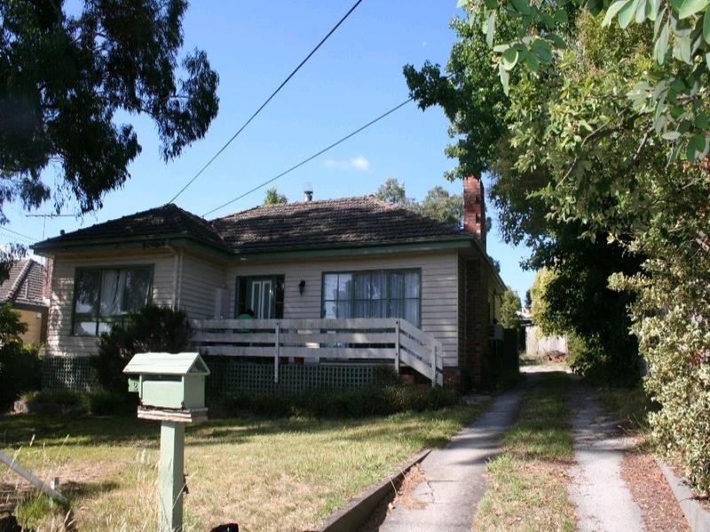 2B Oliver Street, Ringwood VIC 3134