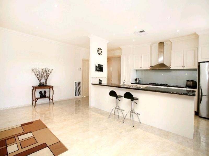 66 Langhorne Crescent, Rowville VIC 3178