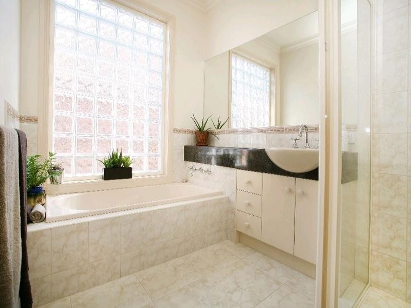 66 Langhorne Crescent, Rowville VIC 3178