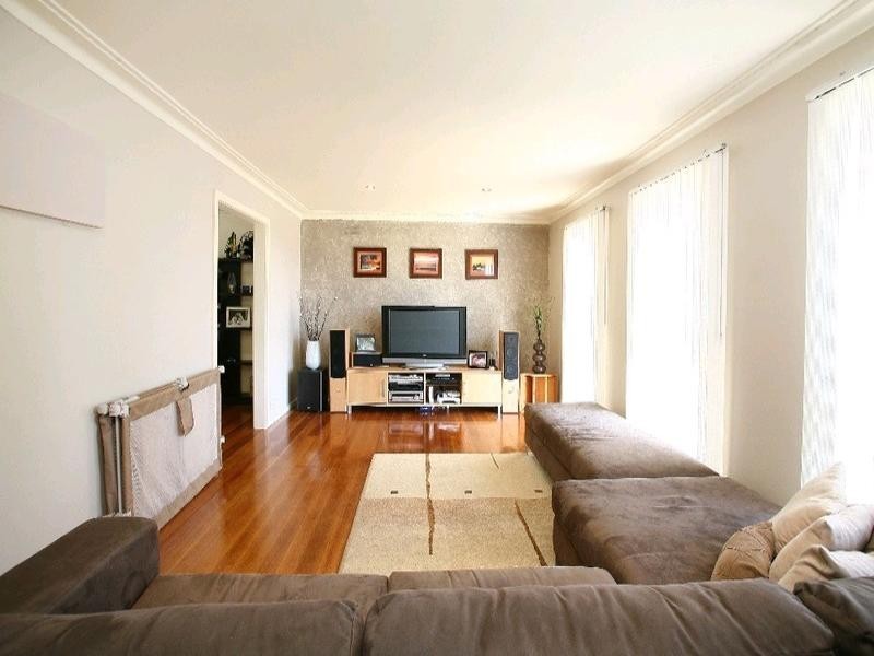 15 Simmonds Place, Endeavour Hills VIC 3802