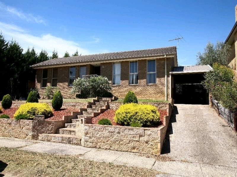 15 Simmonds Place, Endeavour Hills VIC 3802