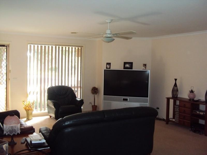 10 Adrian Place, Rowville VIC 3178