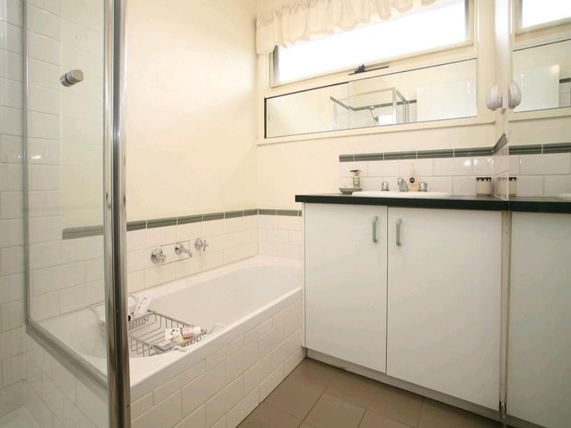 8 Ayton Court, Noble Park North VIC 3174