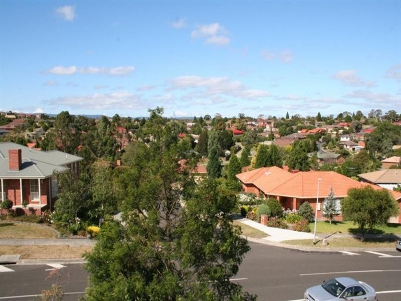 42 William Hovell Drive, Endeavour Hills VIC 3802