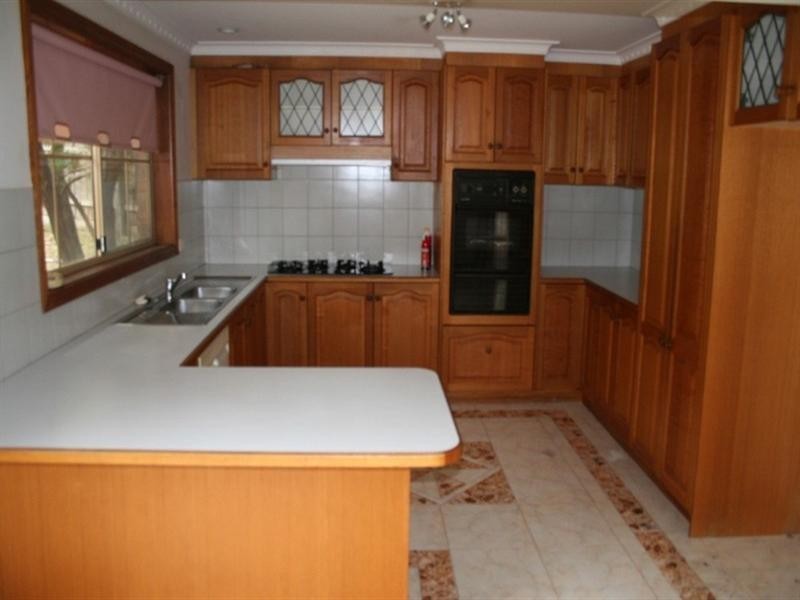 42 William Hovell Drive, Endeavour Hills VIC 3802