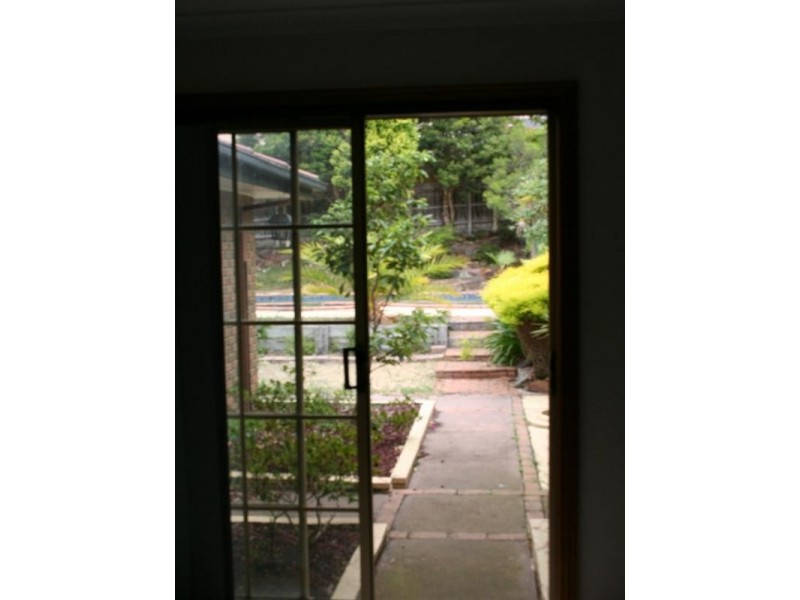 42 William Hovell Drive, Endeavour Hills VIC 3802